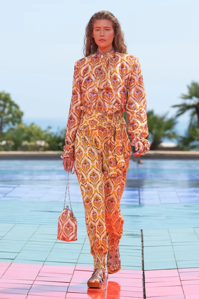 Look 6